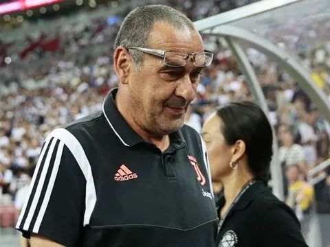 Hậu vệ Juventus tiết lộ điều đặc biệt ở Sarri