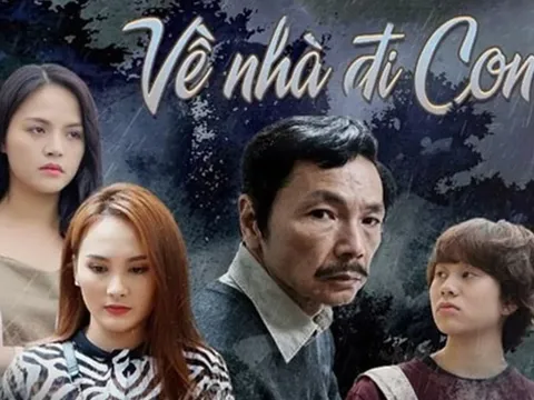 Hè 2019 và những phiên bản "Về nhà đi con" của bóng đá