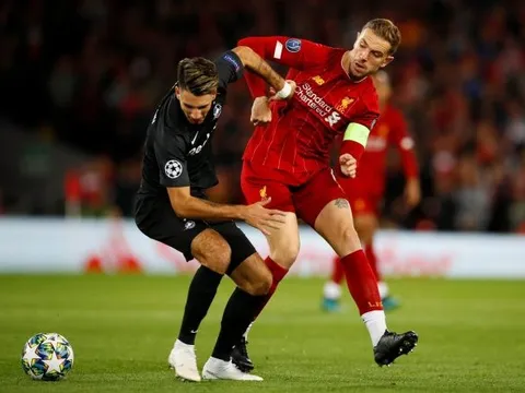 Thắng nhọc, fan Liverpool tức điên: "Có cậu ta trên sân như đá với 10 người!"