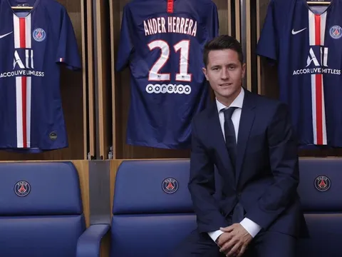 Herrera lạ lẫm ra mắt CLB mới, nhận lương cực khủng sau khi rời Man Utd