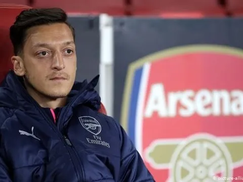 Ceballos cập bến Arsenal, người lo lắng nhất là Mesut Oezil