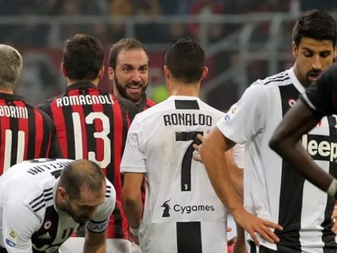 Phát tín hiệu về quê nhà, “nạn nhân của Ronaldo” sắp rời Juventus?