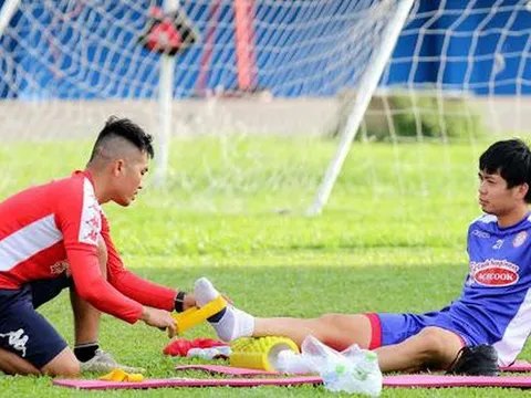 HLV Chung Hae-soung nhận tin vui từ chấn thương của Công Phượng