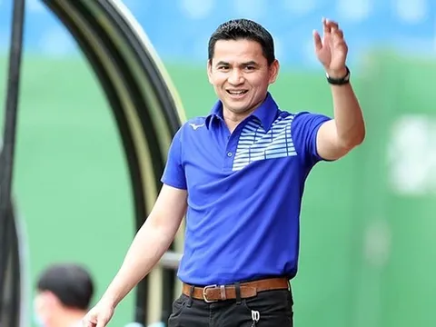 HLV Kiatisak nói thẳng về tương quan giữa ĐT Việt Nam và Thái Lan