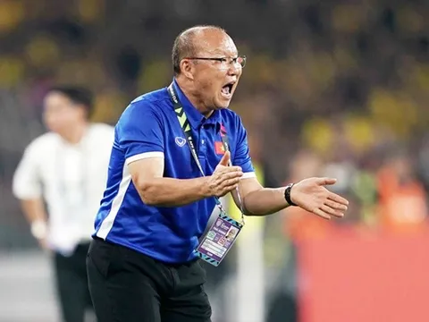 HLV Park Hang-seo đau đầu vì... chấn thương