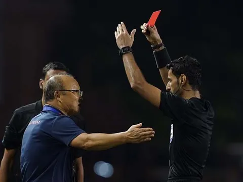 HLV Park Hang-seo nhận án phạt nguội từ AFC sau hành động quá khích tại SEA Games 30
