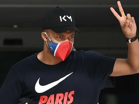 HLV PSG sử dụng Mbappe báo tin buồn cho Leipzig