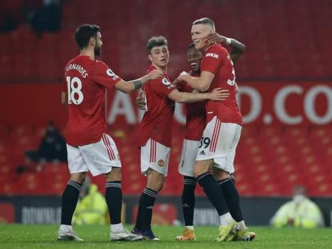 HLV Solskjaer như ở trên mây sau thắng lợi hủy diệt