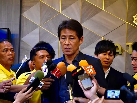 HLV trưởng Thái Lan, Akira Nishino “một mình” chống lại đội tuyển Việt Nam