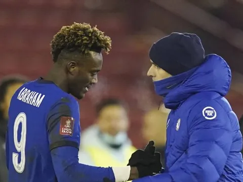 HLV Tuchel lý giải việc không đăng ký Abraham ở trận gặp Man Utd