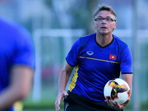 HLV U19 Việt Nam lý giải việc"phớt lờ" những nhân tố của SLNA