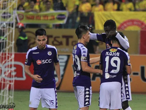 Quang Hải lập hattrick kiến tạo làm quà tri ân ông nội