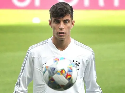 "Họ là những cầu thủ xuất sắc nhất mà bóng đá Đức từng sản sinh"