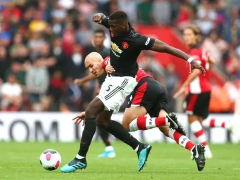 Hòa bạc nhược, Man Utd sốc nặng với hình ảnh khó tin của Pogba sau trận