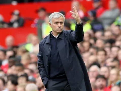 Hòa Man Utd, Jose Mourinho trút giận vào trọng tài và VAR