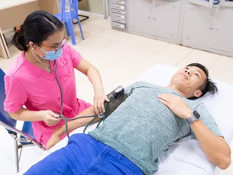 Hoàn tất kiểm tra y tế, Lê Tấn Tài sẽ đá trận đại chiến TP.HCM vs Hà Nội?