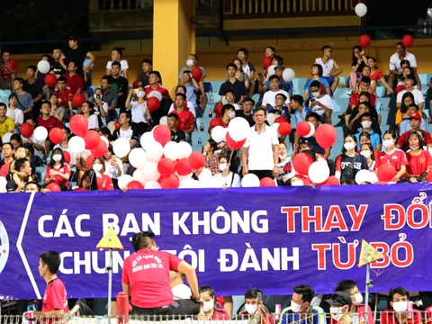 CĐV dọa bỏ HAGL: Lời cảnh tỉnh cho bầu Đức !