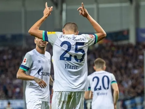 "Hoàng đế" đại thắng là nhờ vào công của "hoàng tử nhỏ" Harit