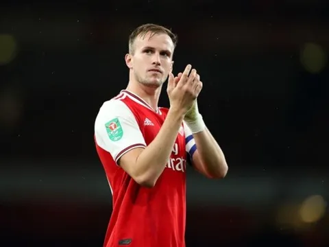 "Cậu ấy có thể trở thành trung vệ hàng đầu của Arsenal"