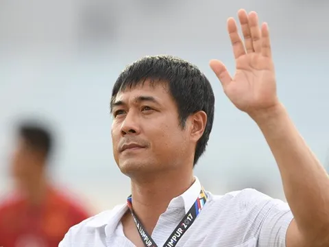 Cựu HLV ĐT Việt Nam lên tiếng trước nhận xét của Bầu Đức về "5 đấu 1"