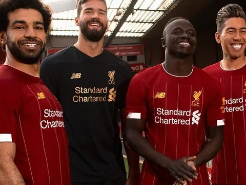 Ở Anfield, có một cuộc đua bạc triệu chưa rõ hồi kết
