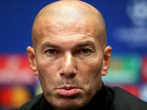 Hung tin ập tới, Zidane lo sốt vó trước màn đại chiến Man City