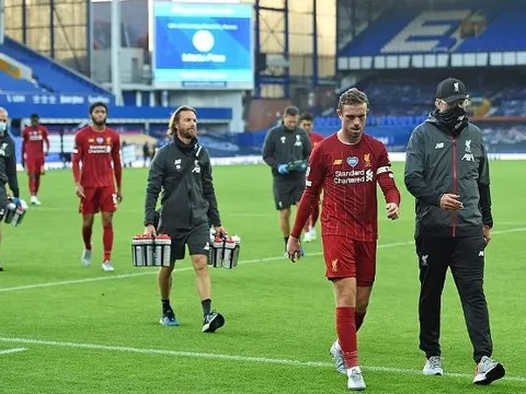 'Hút chết' rời Goodison Park, Liverpool vẫn phải chờ ngày nâng cúp