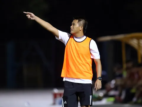 HLV U17 Thanh Hóa: “Quê hương mình còn nghèo nhưng tinh thần và ý chí thì các con không được nghèo”