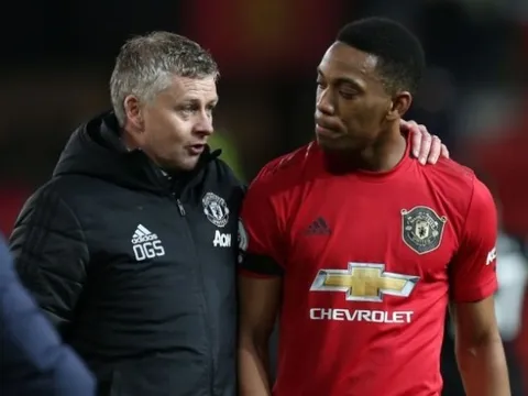 Huyền thoại Arsenal chỉ cách đánh bại Leicester cho Man Utd