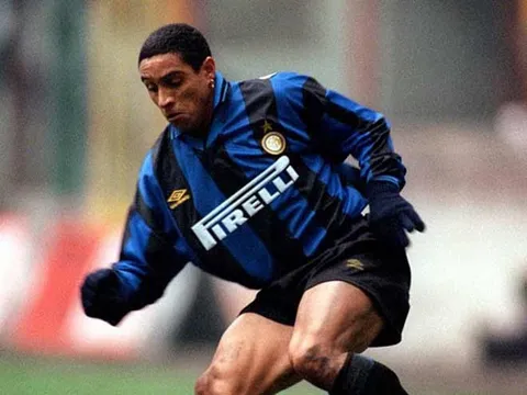 Huyền thoại Brazil chỉ trích cựu HLV Liverpool: 'Ông ta hoàn toàn hủy hoại tôi'