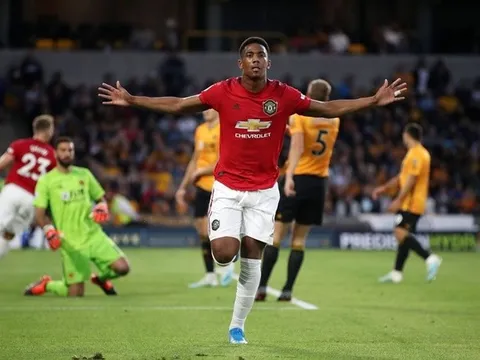 Huyền thoại Man Utd: 'Thật tuyệt vì cậu ta lấy lại áo số 9'