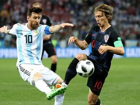 Huyền thoại M.U lên tiếng, Messi và Modric chuẩn bị về một nhà