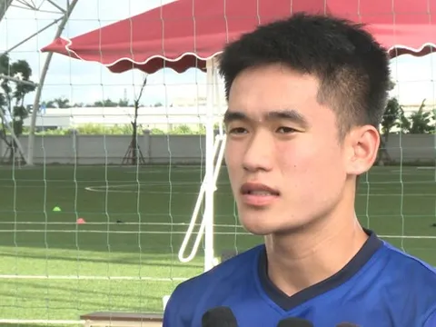 Trung vệ Huỳnh Tấn Sinh: "Việt Nam không hề e ngại Thái Lan"