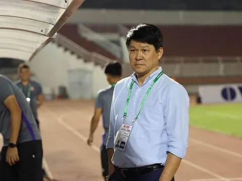 Hy hữu: V-League lần đầu có Chủ tịch kiêm HLV trưởng