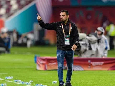 SỐC! Huyền thoại Xavi dương tính với COVID-19