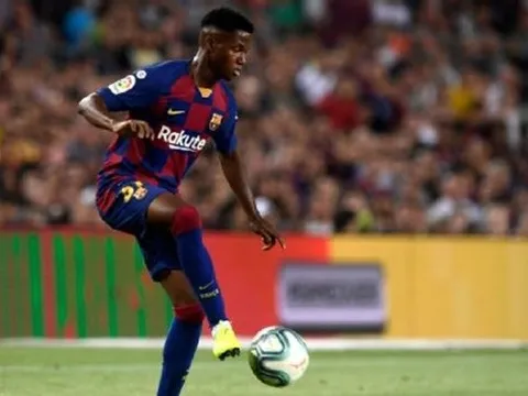 Chào sân tài năng 16 tuổi, Valverde lập kỷ lục cho riêng mình