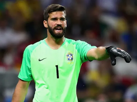 Alisson Becker khiêm tốn nói về danh hiệu Quả bóng vàng