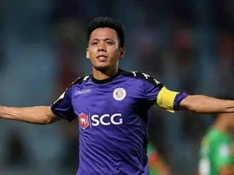 Văn Quyết liên tục ghi bàn, gửi thông điệp đến HLV Park Hang-seo