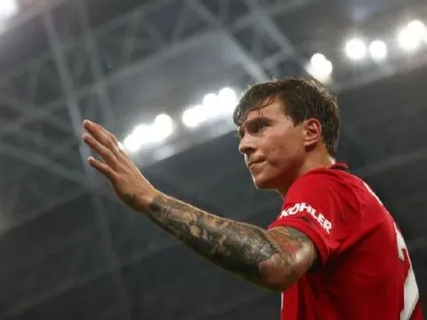 Trung vệ Man Utd: "Tôi từng là 1 số 10, ghi rất nhiều bàn thắng"