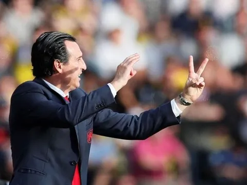 SỐC! Huyền thoại Arsenal 'phát điên', chỉ trích Emery vì 1 quyết định