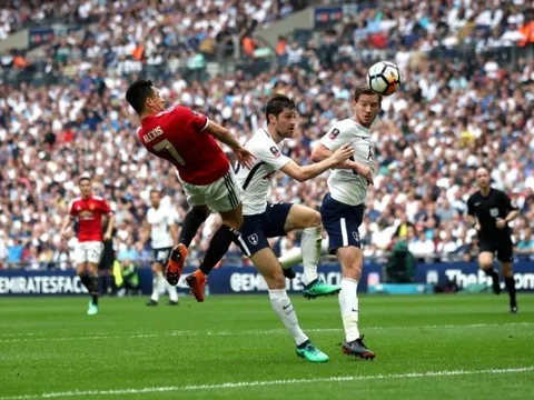 Thất bại ở Man Utd, 'bom xịt' Sanchez đổ lỗi cho Mourinho