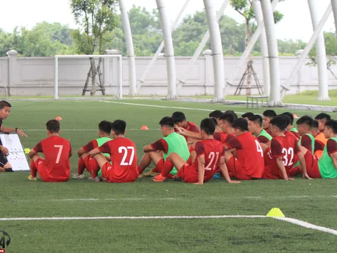 Thầy trò HLV từng dự World Cup sẵn sàng cho trận giao hữu với thầy Park