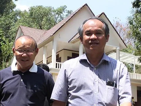 Bầu Đức: "Có nhiều doanh nghiệp chung tay trả lương cho ông Park"