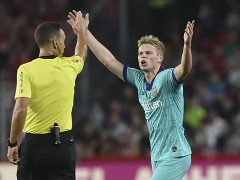 Barca dở tệ, nhưng NHM vẫn được an ủi nhờ một cái tên