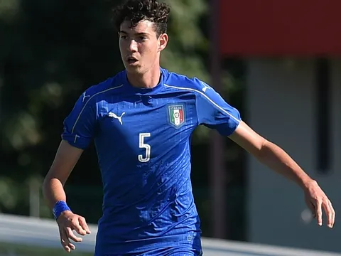 Inter chốt khả năng bán "ngọc quý" hàng thủ cho Arsenal