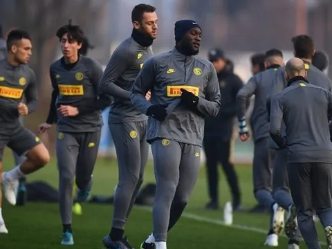 CHÍNH THỨC: Vùng Lombardia ra lệnh cấm, báo tin không vui cho Milan và Inter