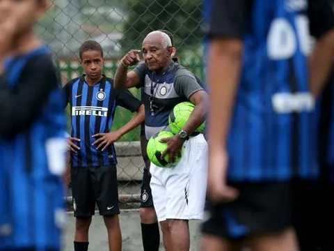 “Từ những ngày đầu, tôi đã luôn xem các cầu thủ như là cháu của mình”