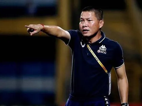 Đánh rơi chiến thắng, HLV Chu Đình Nghiêm nói lời cay đắng về trọng tài