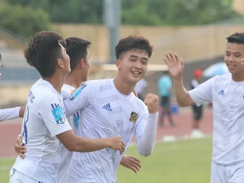 Sao U22 Việt Nam nổ súng buộc Hồng Lĩnh Hà Tĩnh dời ngày đăng quang