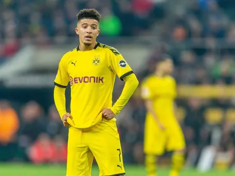 "Jadon Sancho nên suy nghĩ lại nếu tới Man Utd"